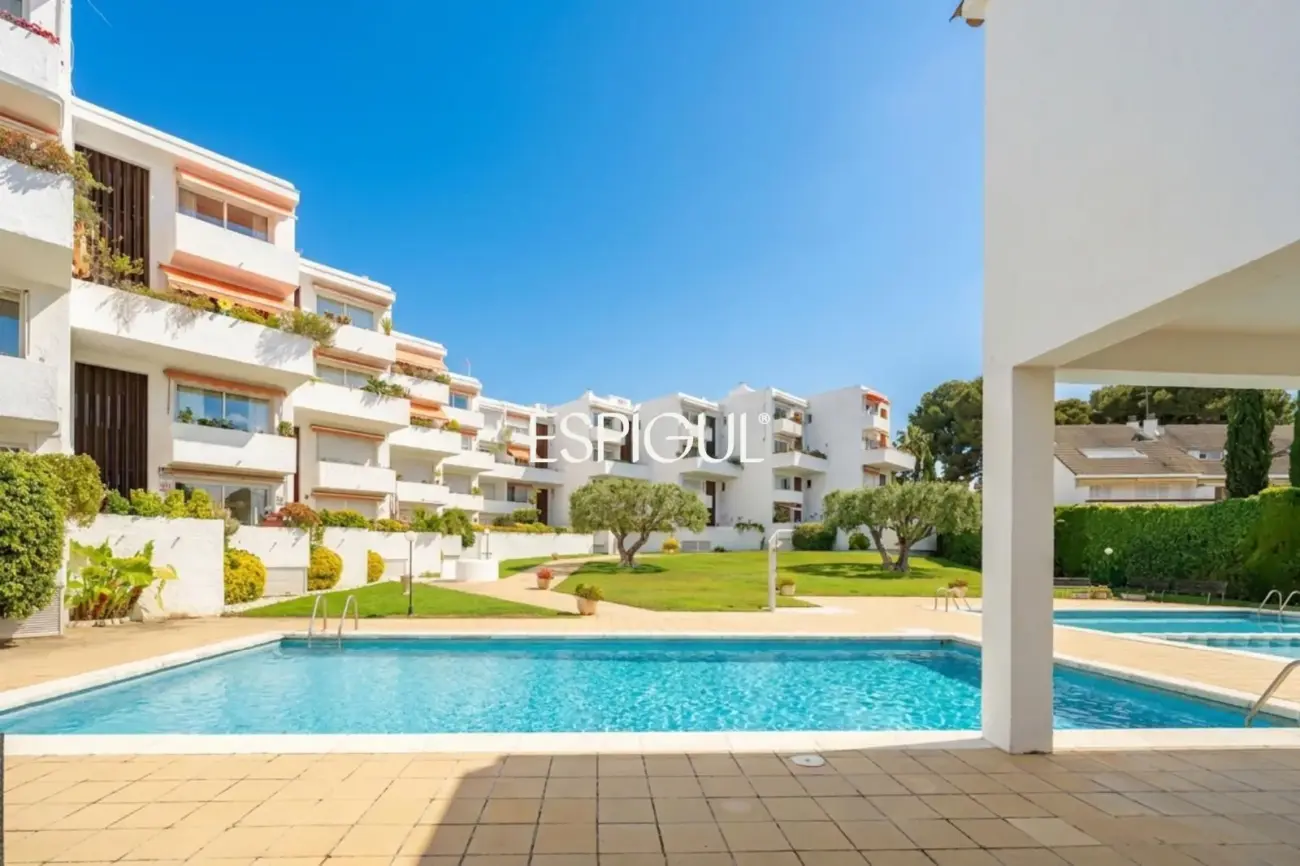 Bonito triplex totalmente reformado con vistas al mar en Llavaneres