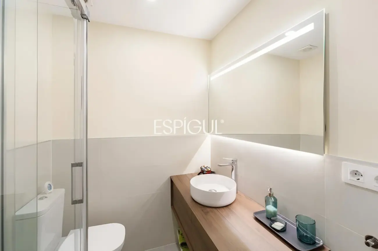 Bonito triplex totalmente reformado con vistas al mar en Llavaneres