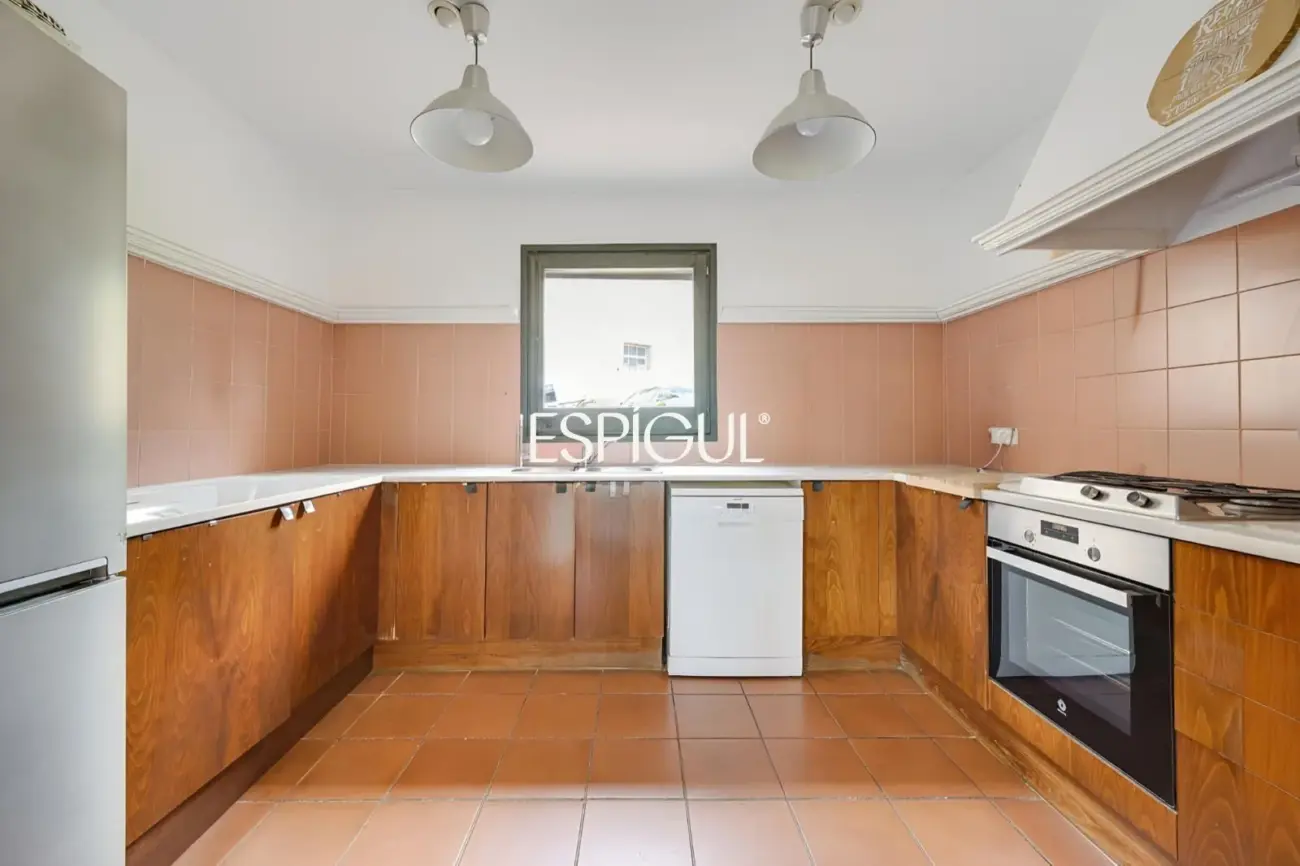 Casa adosada con jardín privado y piscina comunitaria en Albons