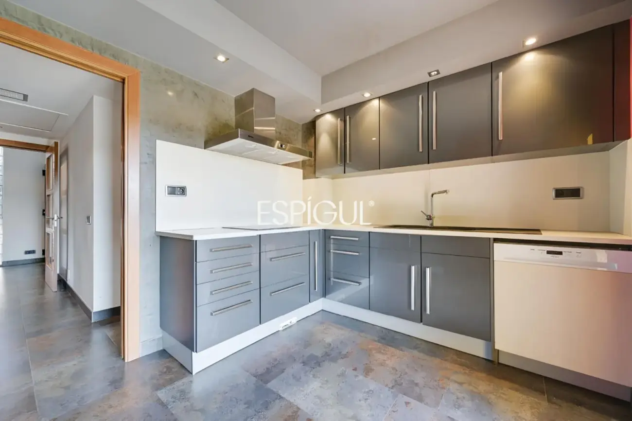 Casa unifamiliar de luxe amb piscina privada a prop de la platja de Riells
