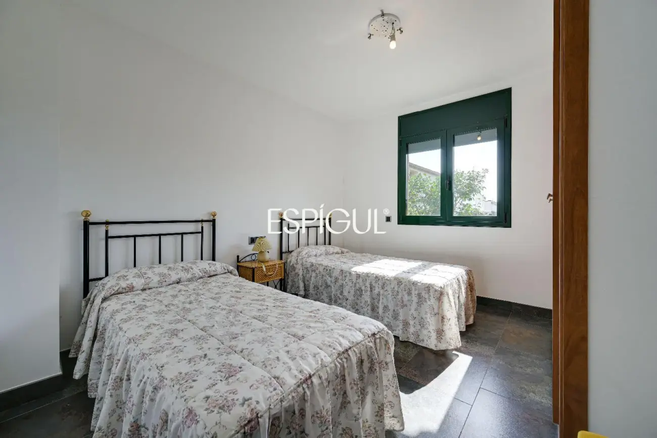 Casa unifamiliar de luxe amb piscina privada a prop de la platja de Riells