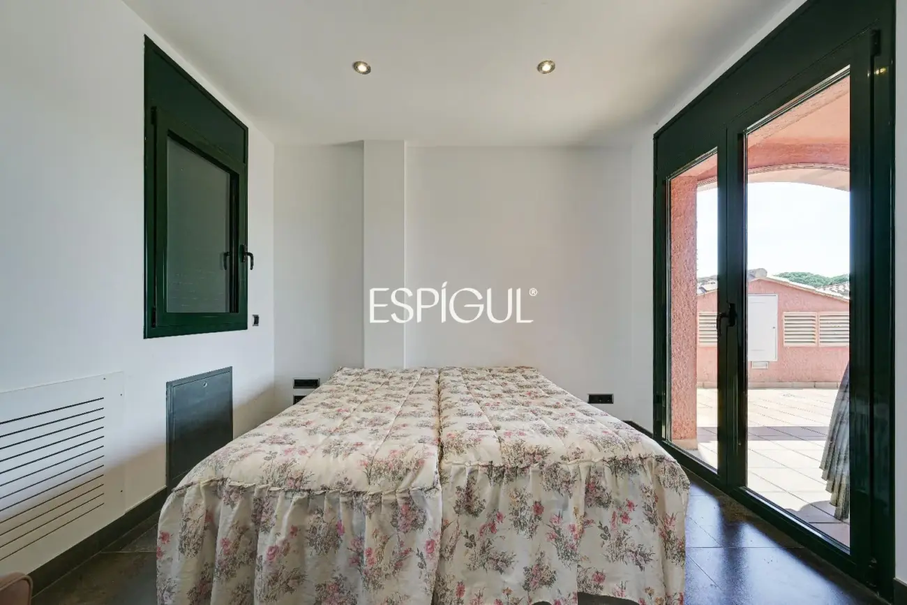 Casa unifamiliar de luxe amb piscina privada a prop de la platja de Riells