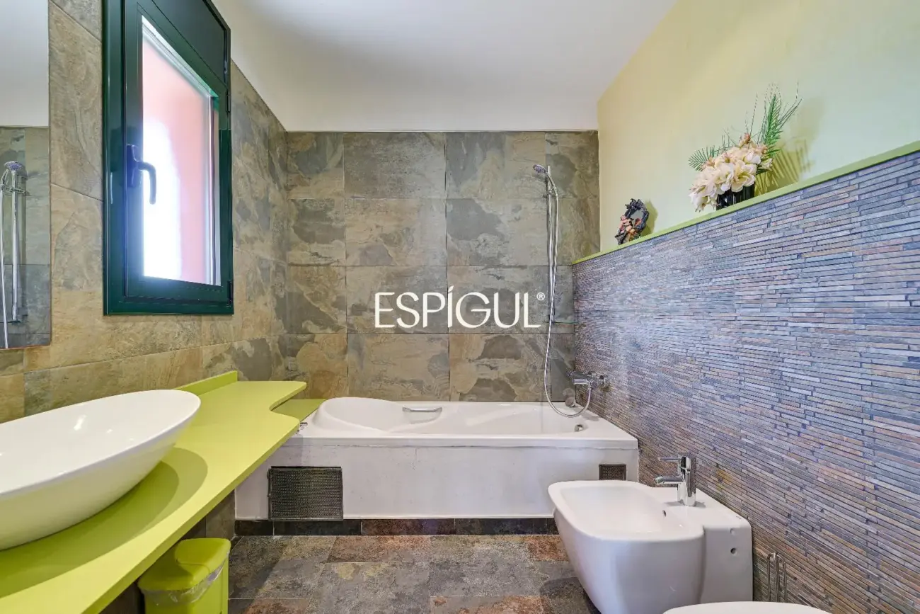 Casa unifamiliar de luxe amb piscina privada a prop de la platja de Riells