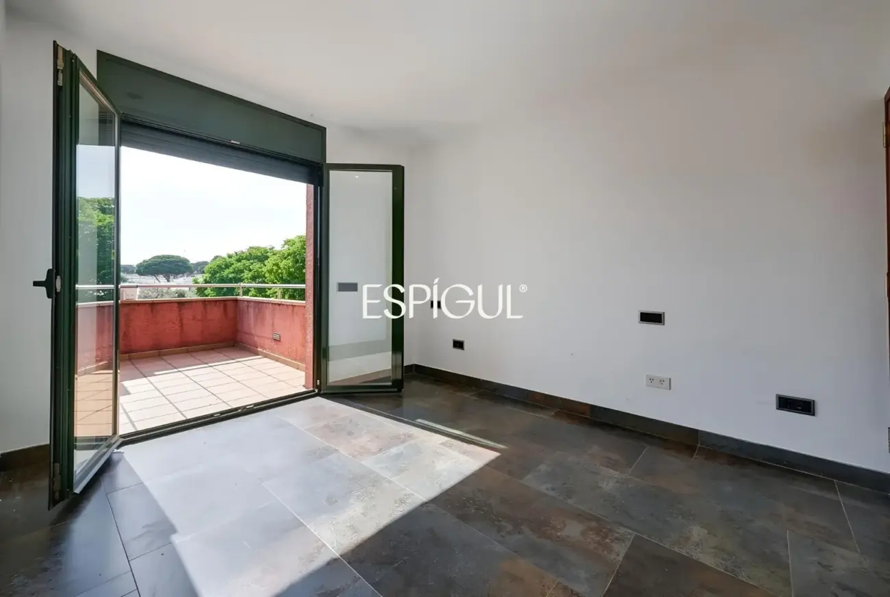 Casa unifamiliar de luxe amb piscina privada a prop de la platja de Riells
