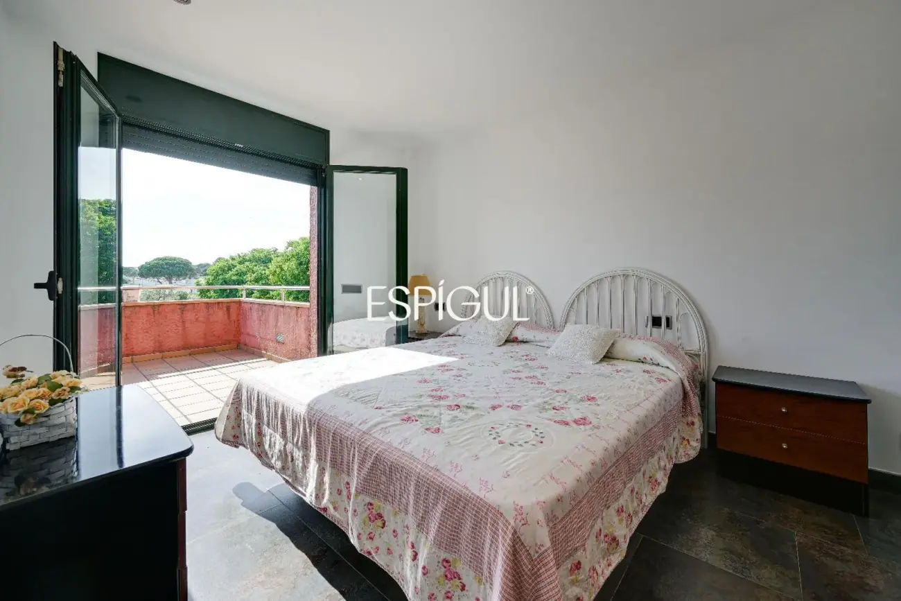 Casa unifamiliar de luxe amb piscina privada a prop de la platja de Riells