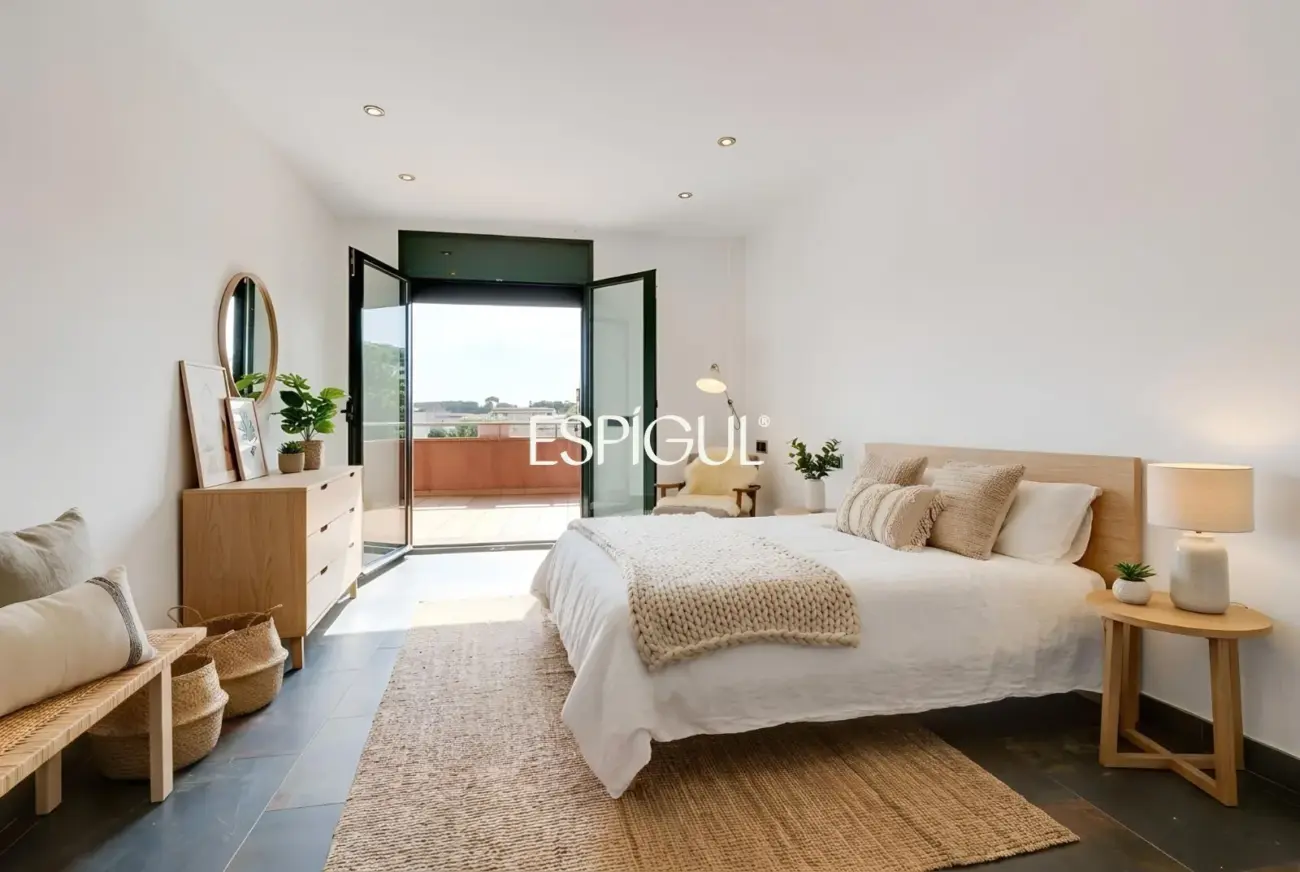 Casa unifamiliar de luxe amb piscina privada a prop de la platja de Riells
