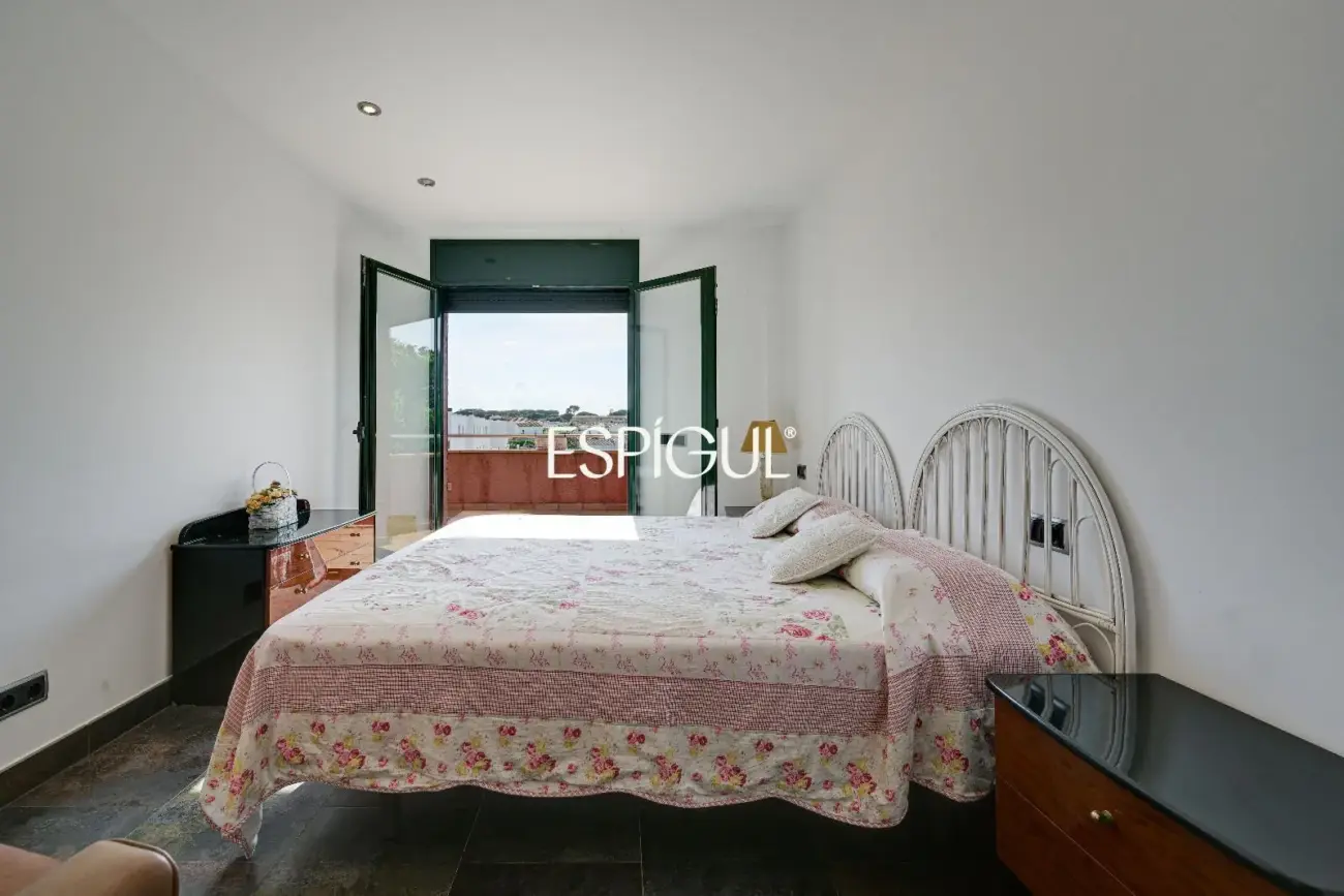 Casa unifamiliar de luxe amb piscina privada a prop de la platja de Riells