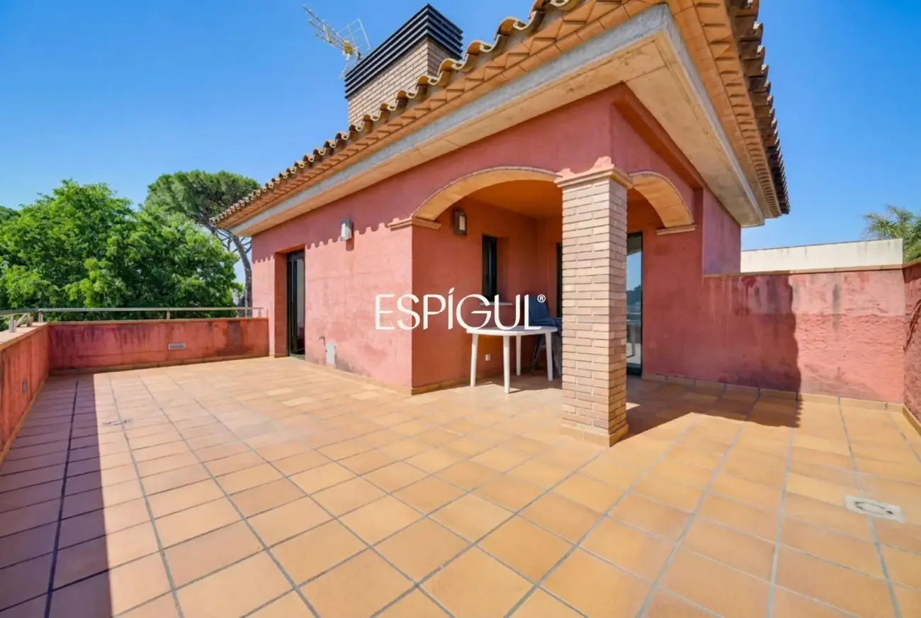 Casa unifamiliar de luxe amb piscina privada a prop de la platja de Riells