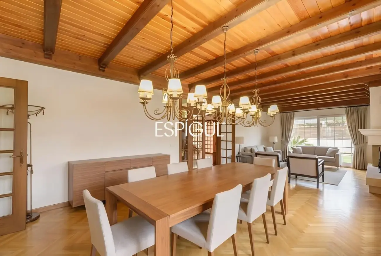 Elegance, views and privacy just 5 minutes from Mataró