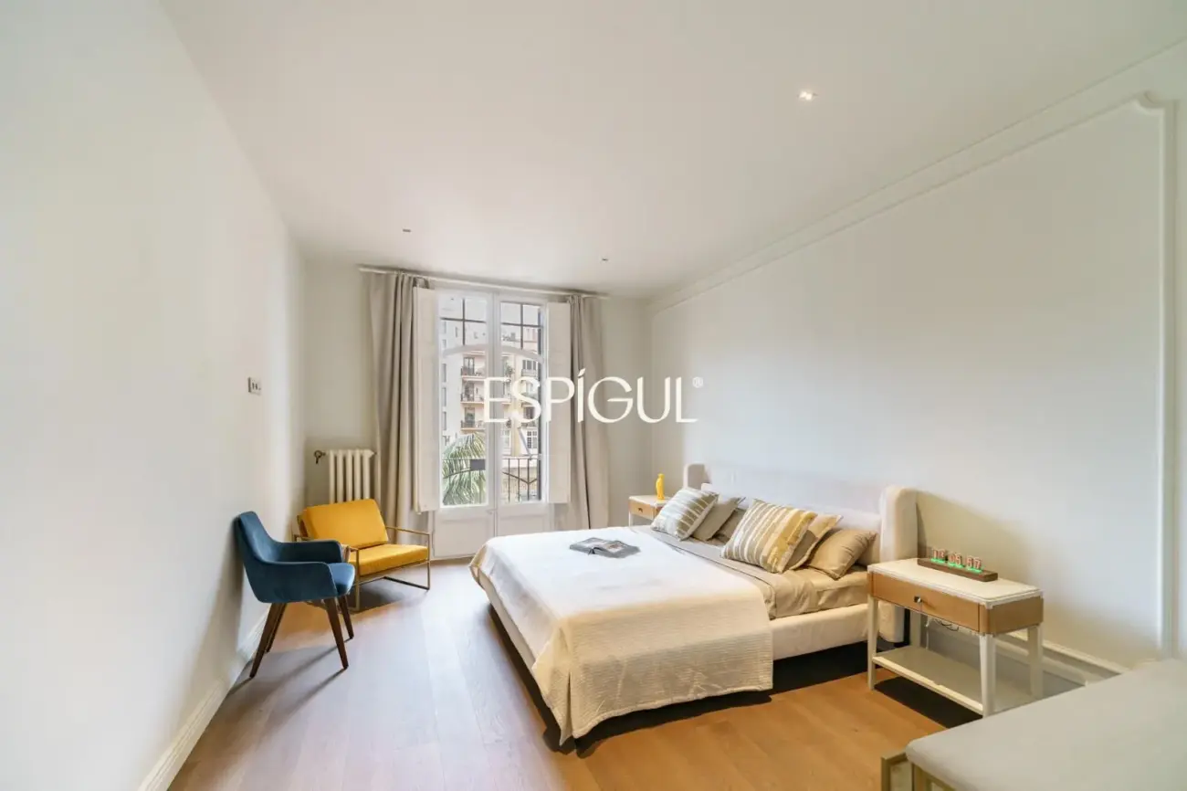 Espectacular piso en finca regia modernista en Casp, junto a Passeig de Sant Joan