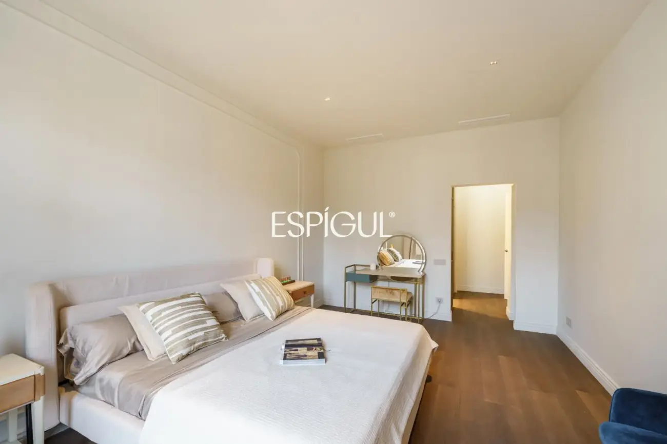 Espectacular piso en finca regia modernista en Casp, junto a Passeig de Sant Joan