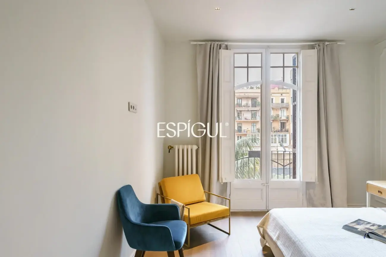 Espectacular piso en finca regia modernista en Casp, junto a Passeig de Sant Joan
