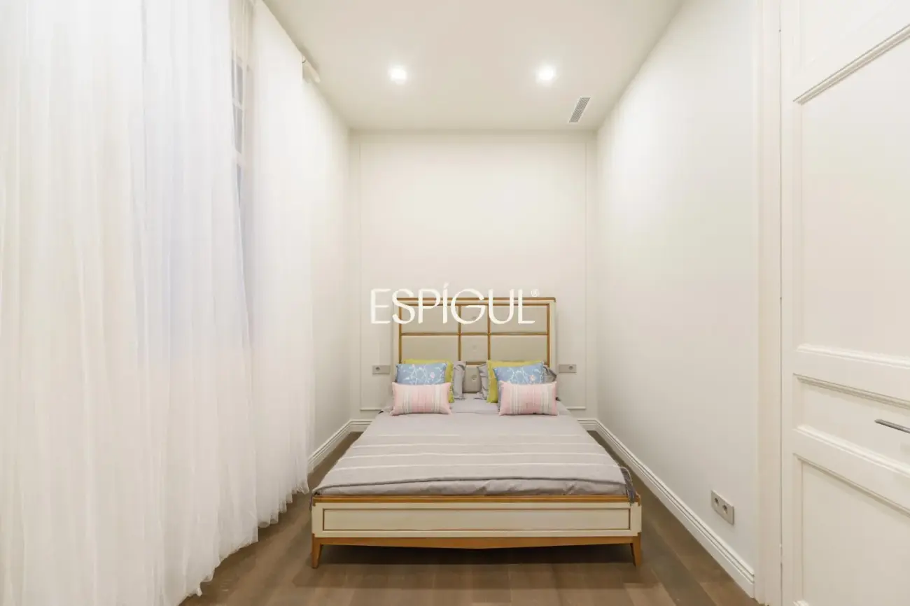 Espectacular piso en finca regia modernista en Casp, junto a Passeig de Sant Joan