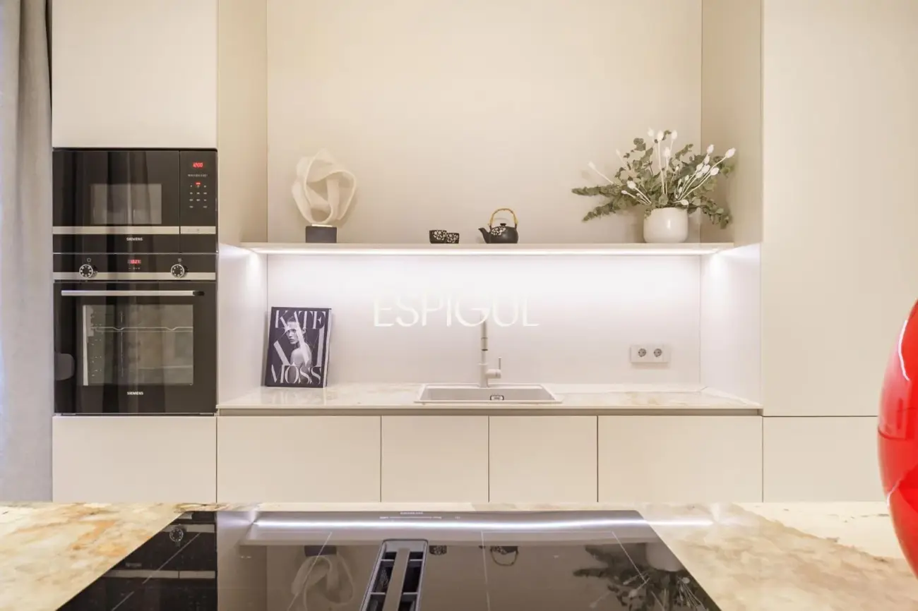 Espectacular piso en finca regia modernista en Casp, junto a Passeig de Sant Joan