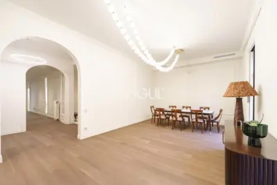 Espectacular piso en finca regia modernista en Casp, junto a Passeig de Sant Joan