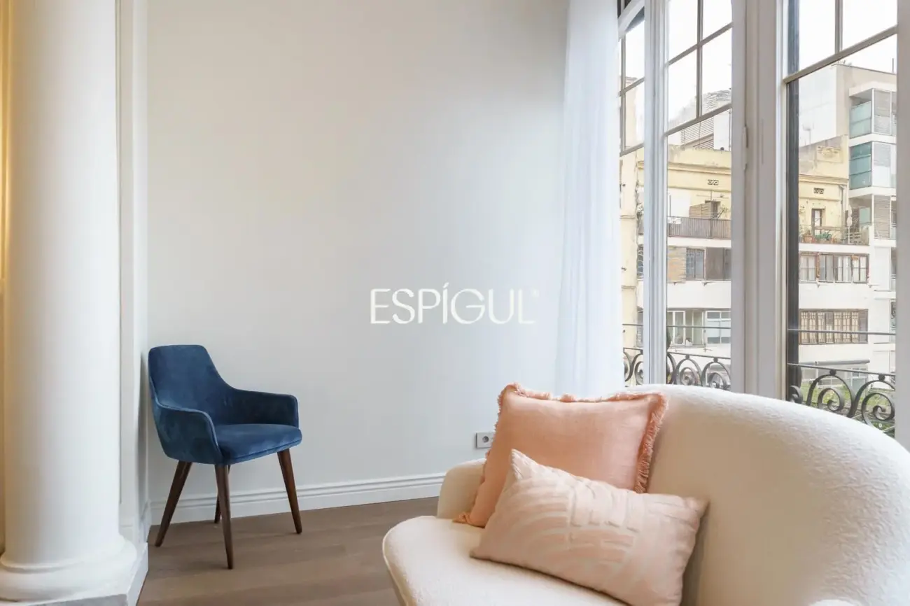 Espectacular piso en finca regia modernista en Casp, junto a Passeig de Sant Joan