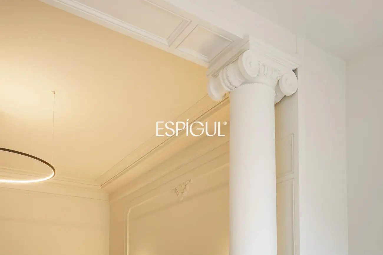 Espectacular piso en finca regia modernista en Casp, junto a Passeig de Sant Joan