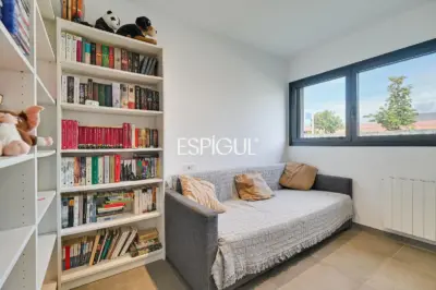 Casa exclusiva a Vilablareix de 4 habitacions