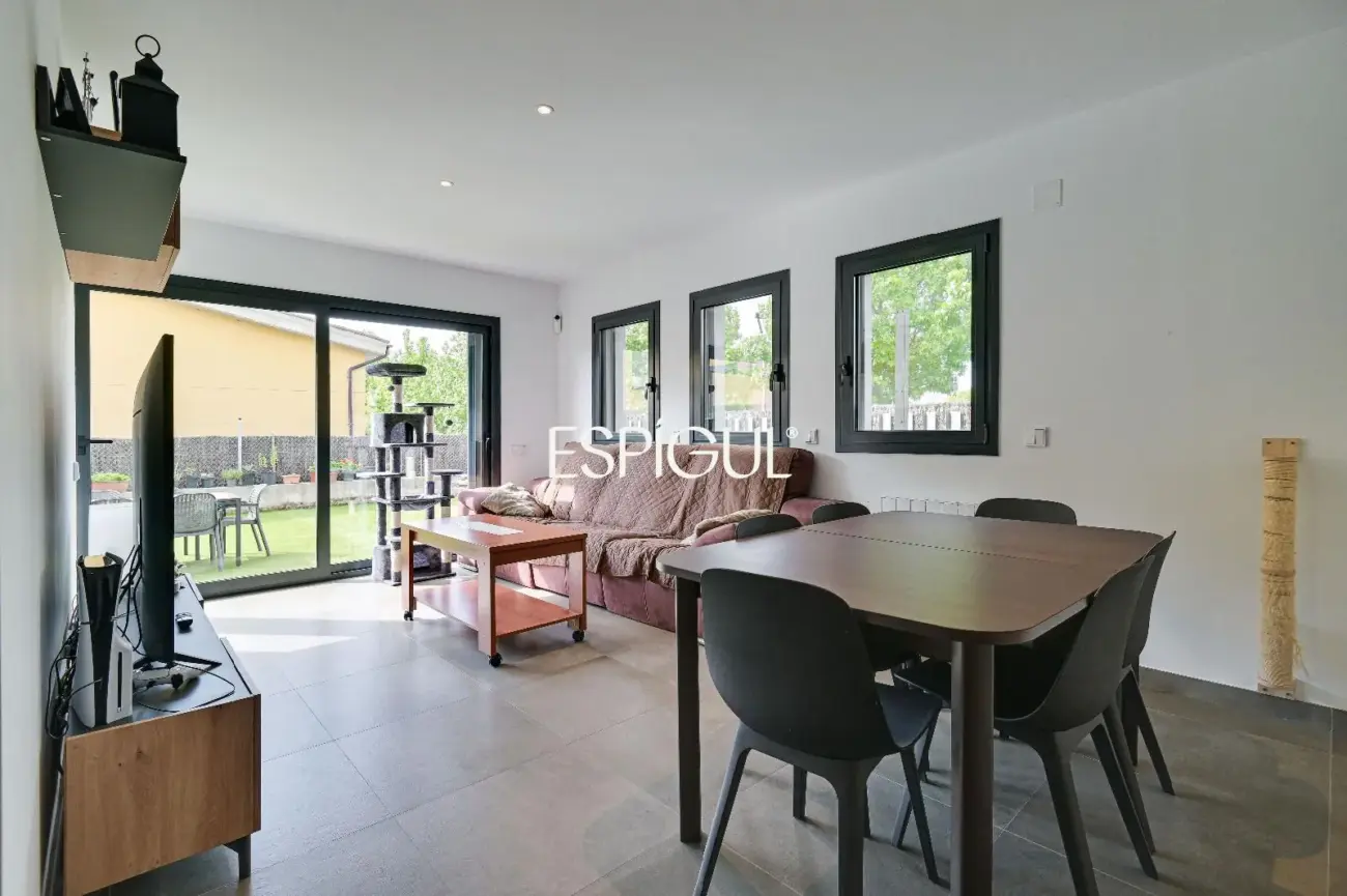 Casa exclusiva a Vilablareix de 4 habitacions