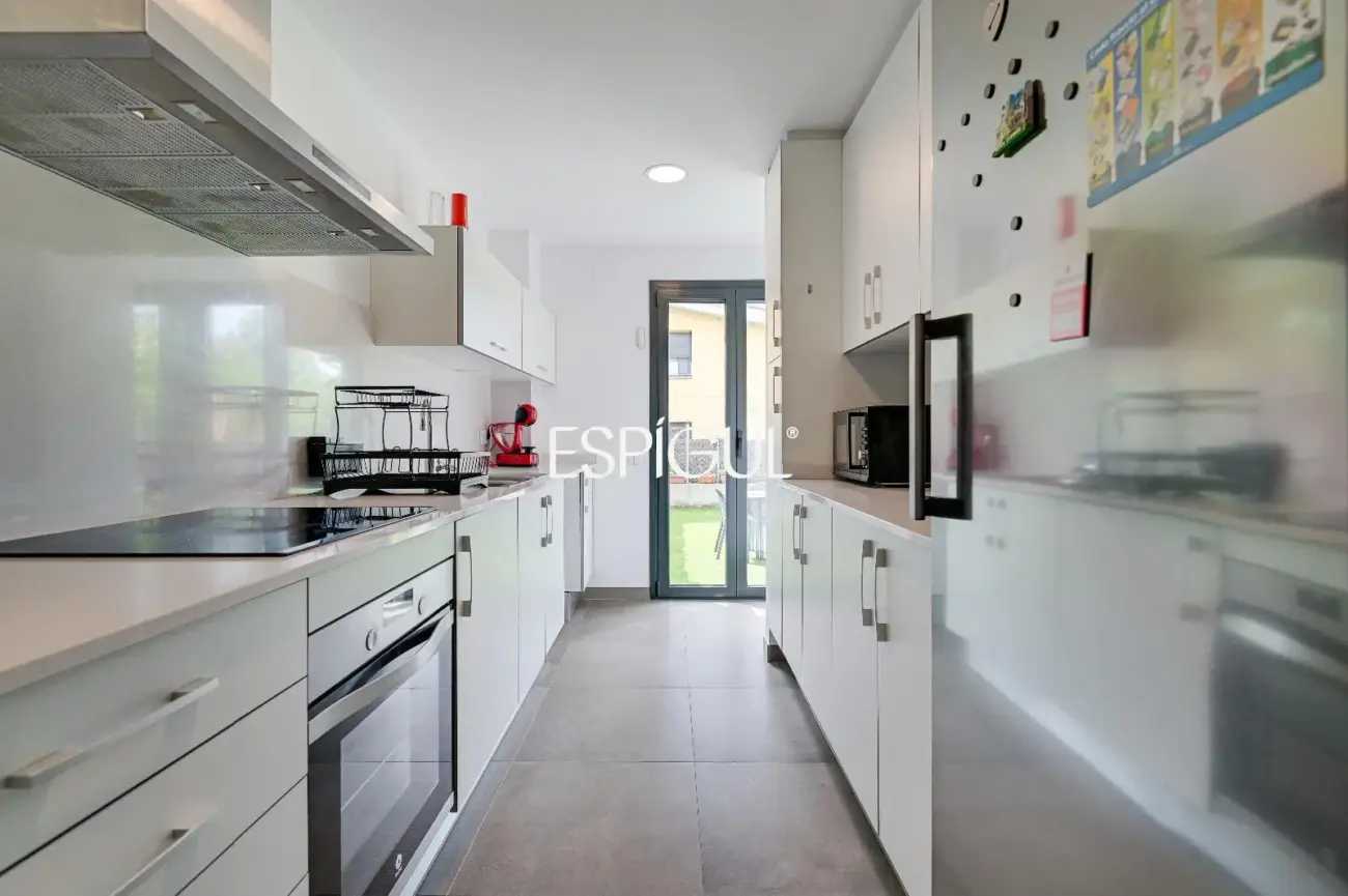 Casa exclusiva a Vilablareix de 4 habitacions
