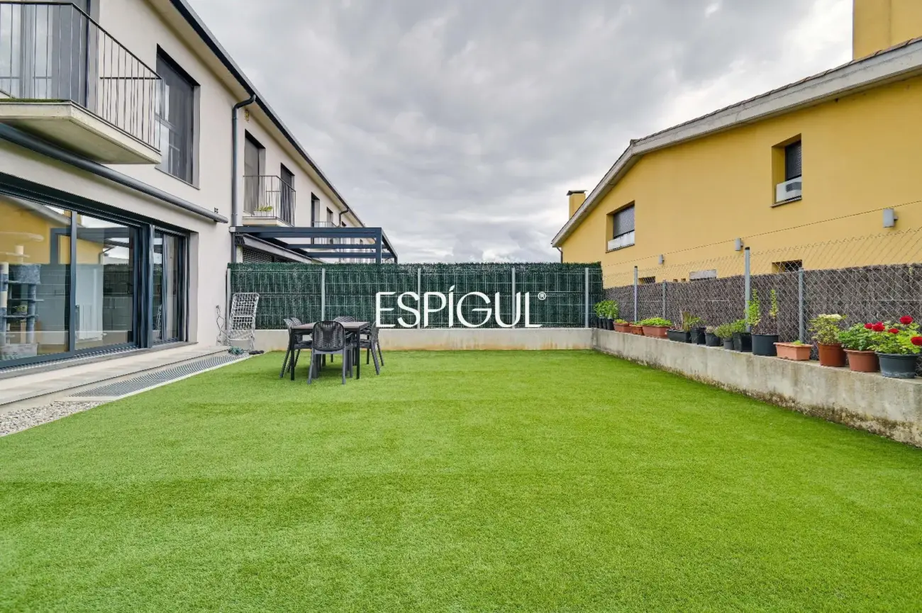 Casa exclusiva a Vilablareix de 4 habitacions