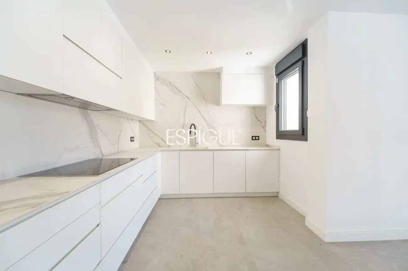 Exclusiva vivienda de obra nueva con diseño contemporáneo en Vallromanes
