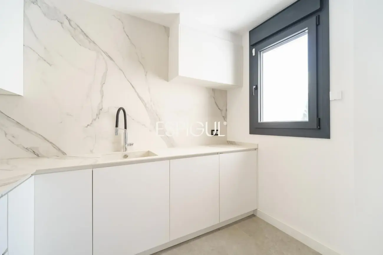 Exclusiva vivienda de obra nueva con diseño contemporáneo en Vallromanes