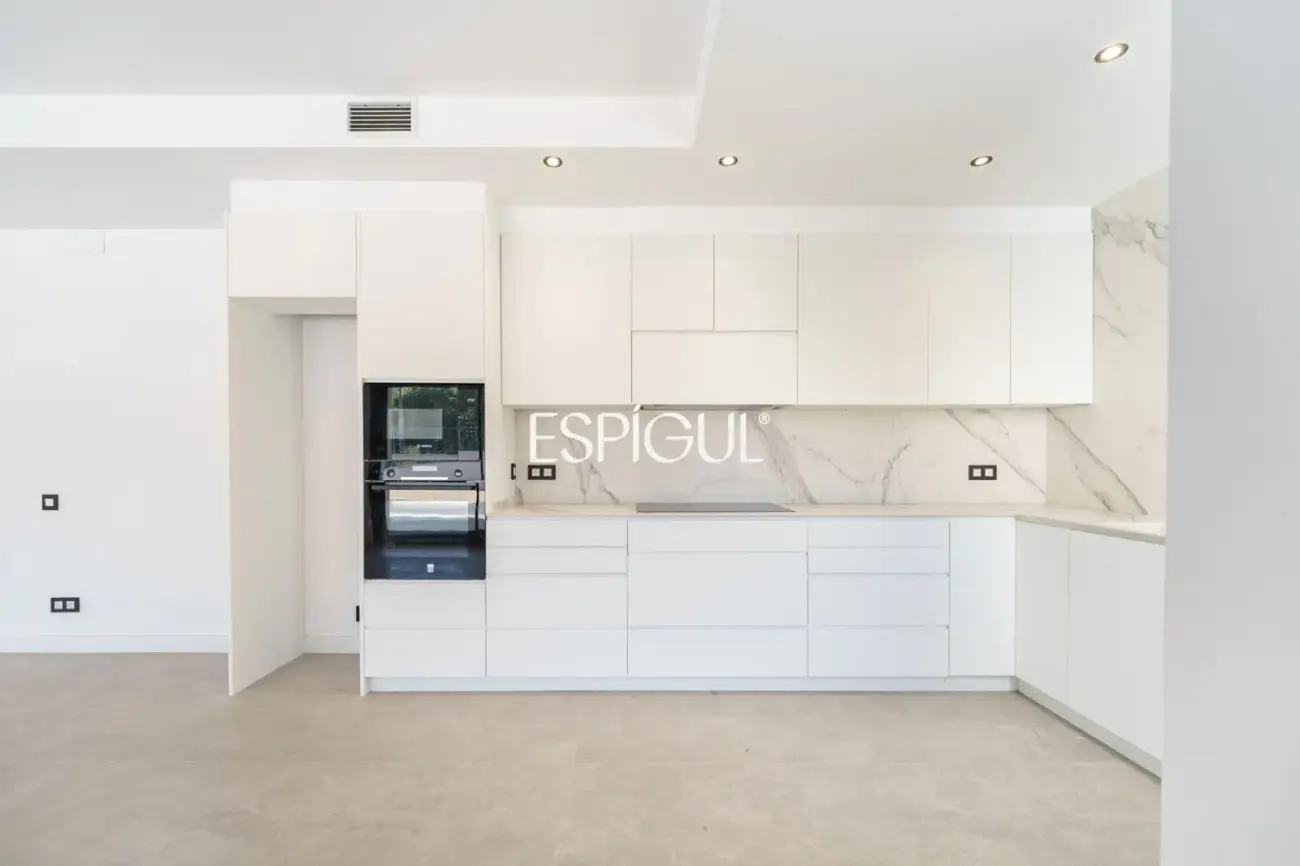 Exclusiva vivienda de obra nueva con diseño contemporáneo en Vallromanes