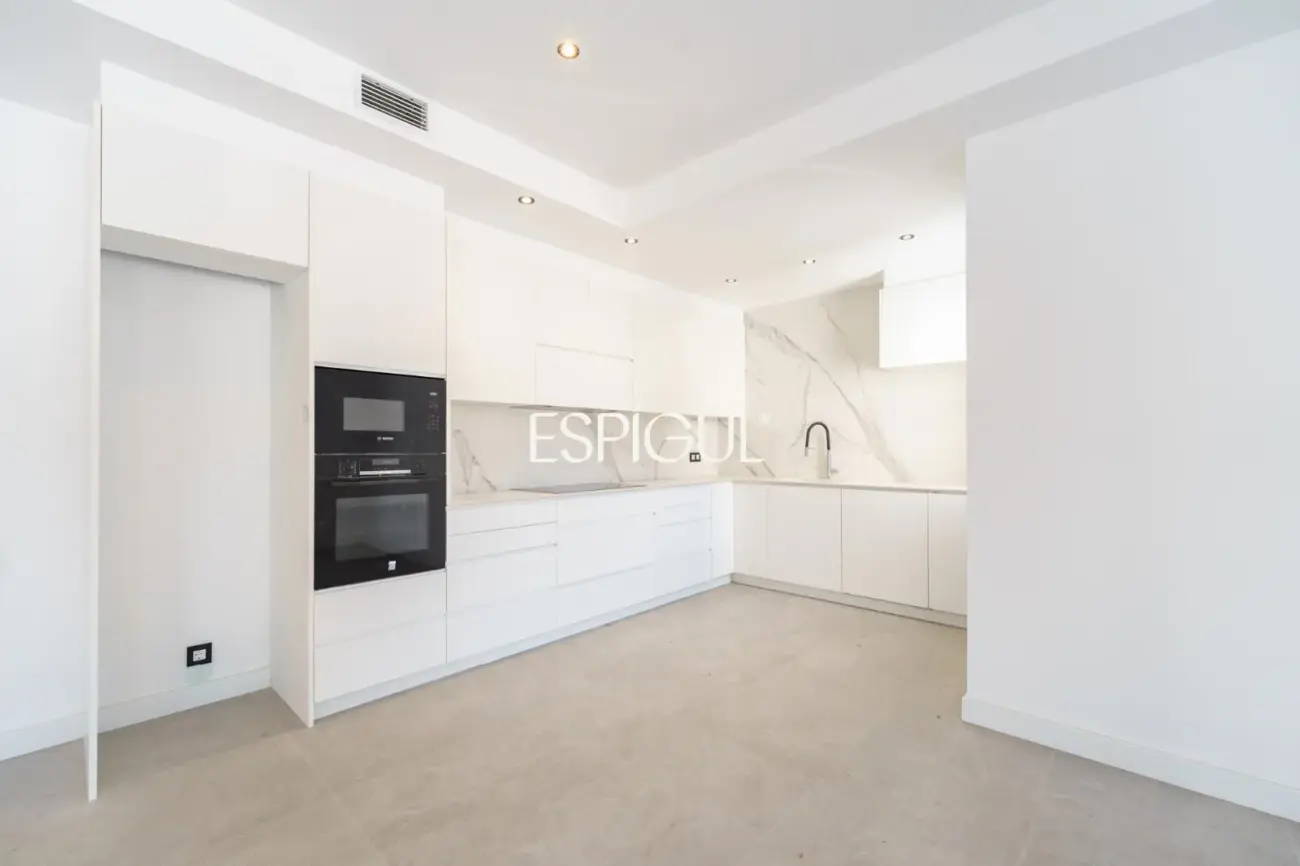 Exclusiva vivienda de obra nueva con diseño contemporáneo en Vallromanes