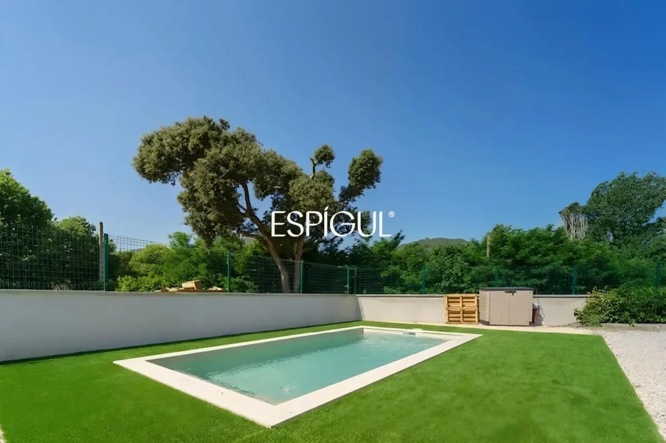 Exclusiva vivienda de obra nueva con diseño contemporáneo en Vallromanes