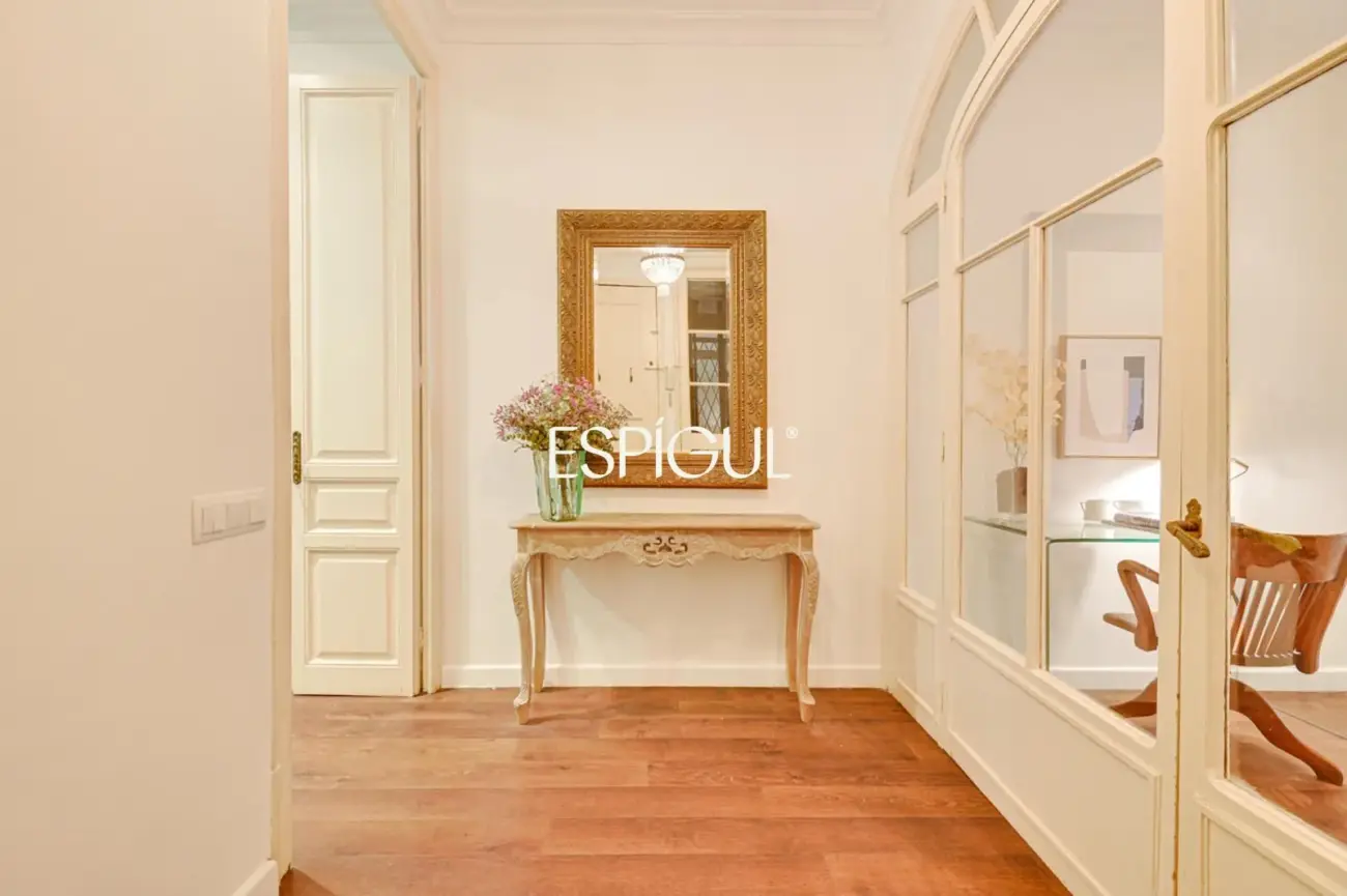 Appartement exclusif avec terrasse privée à Eixample – Sant Antoni