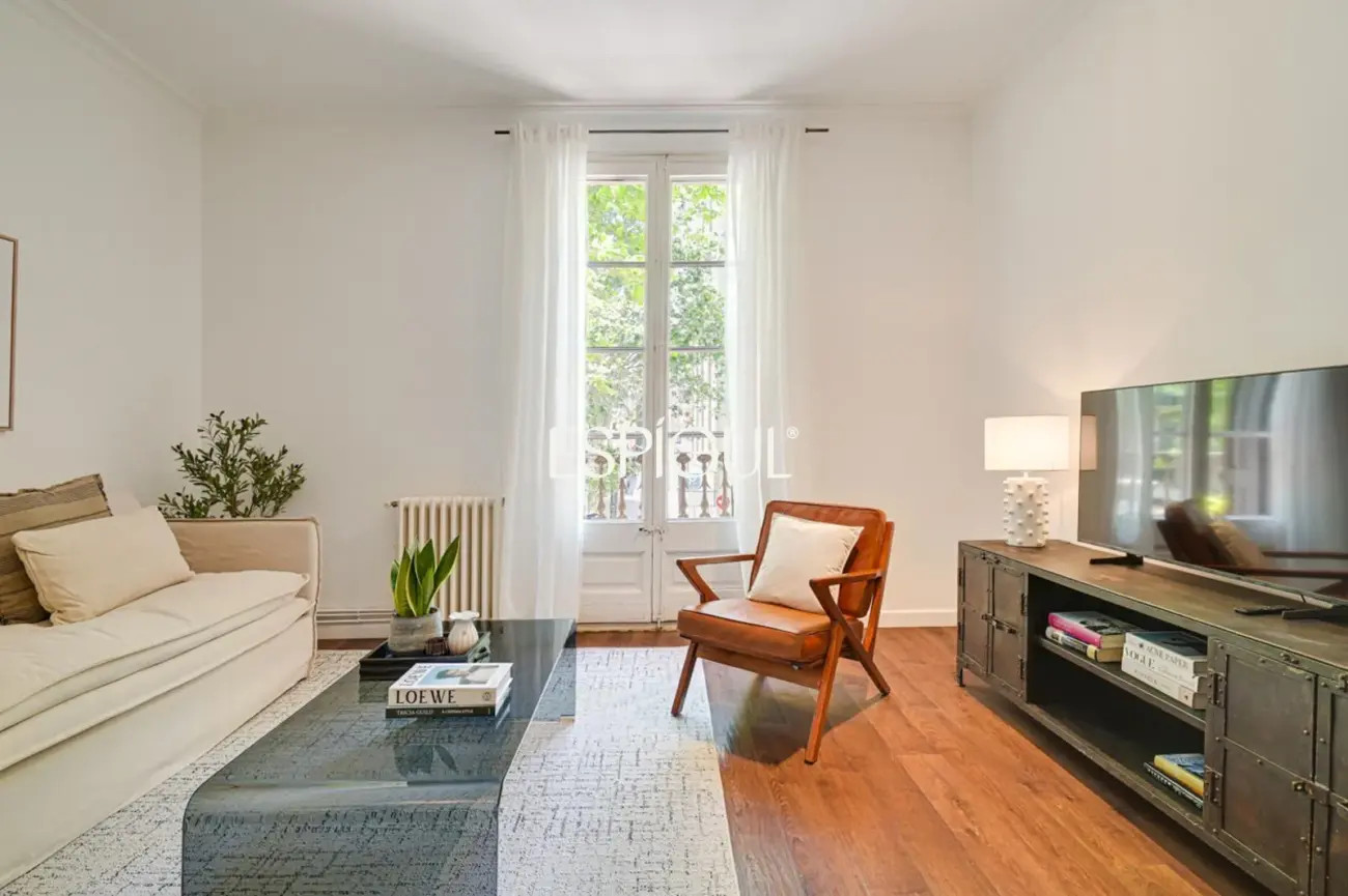 Appartement exclusif avec terrasse privée à Eixample – Sant Antoni