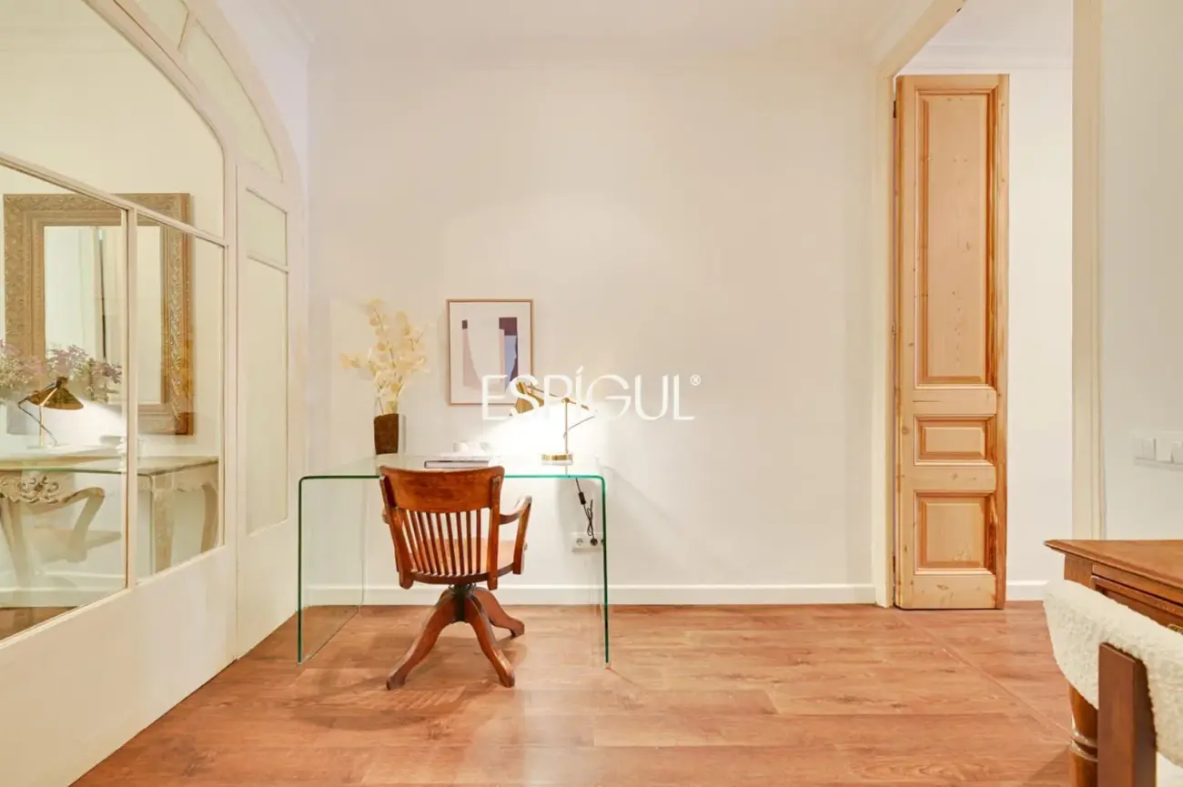 Appartement exclusif avec terrasse privée à Eixample – Sant Antoni