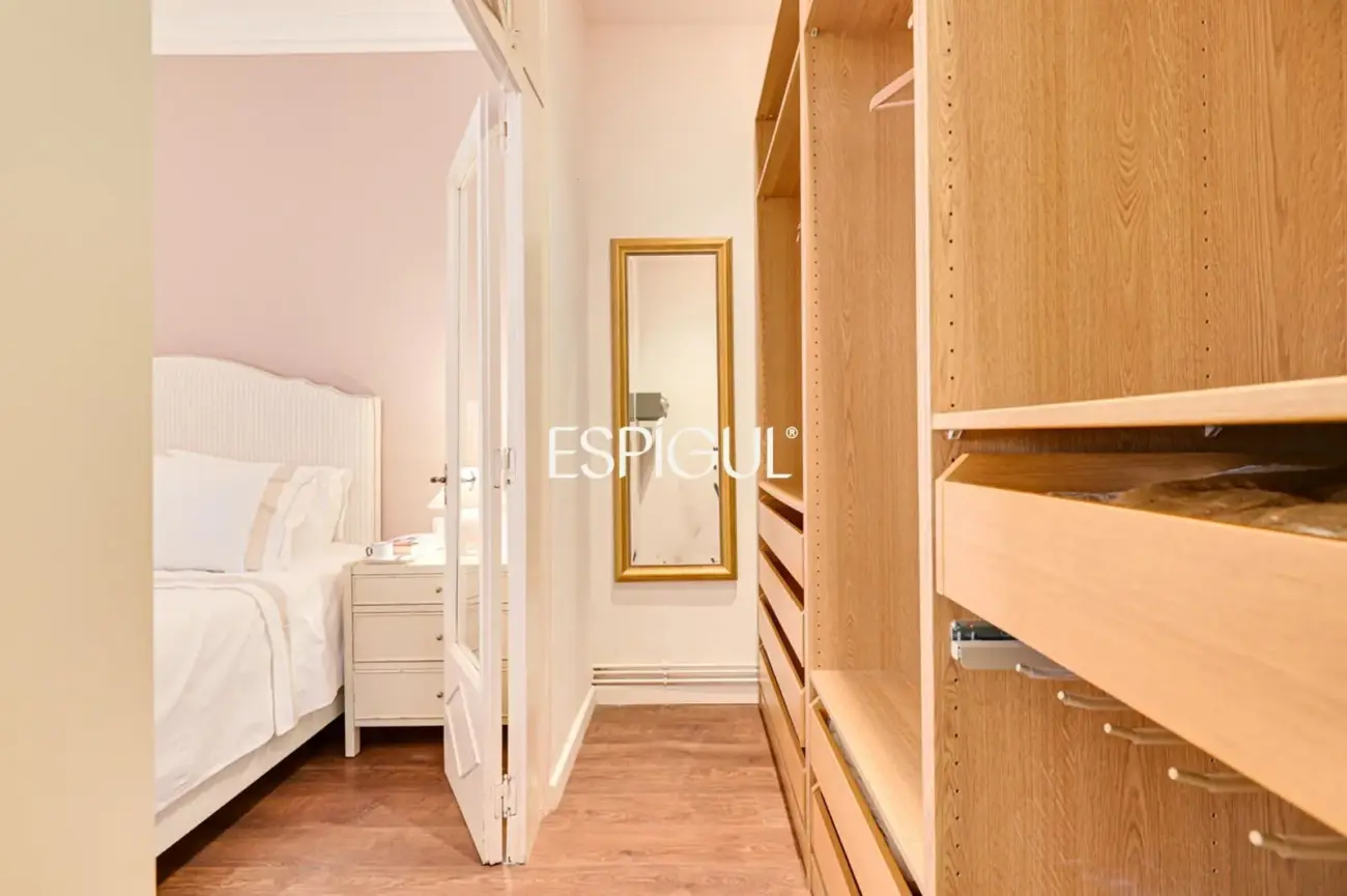 Appartement exclusif avec terrasse privée à Eixample – Sant Antoni
