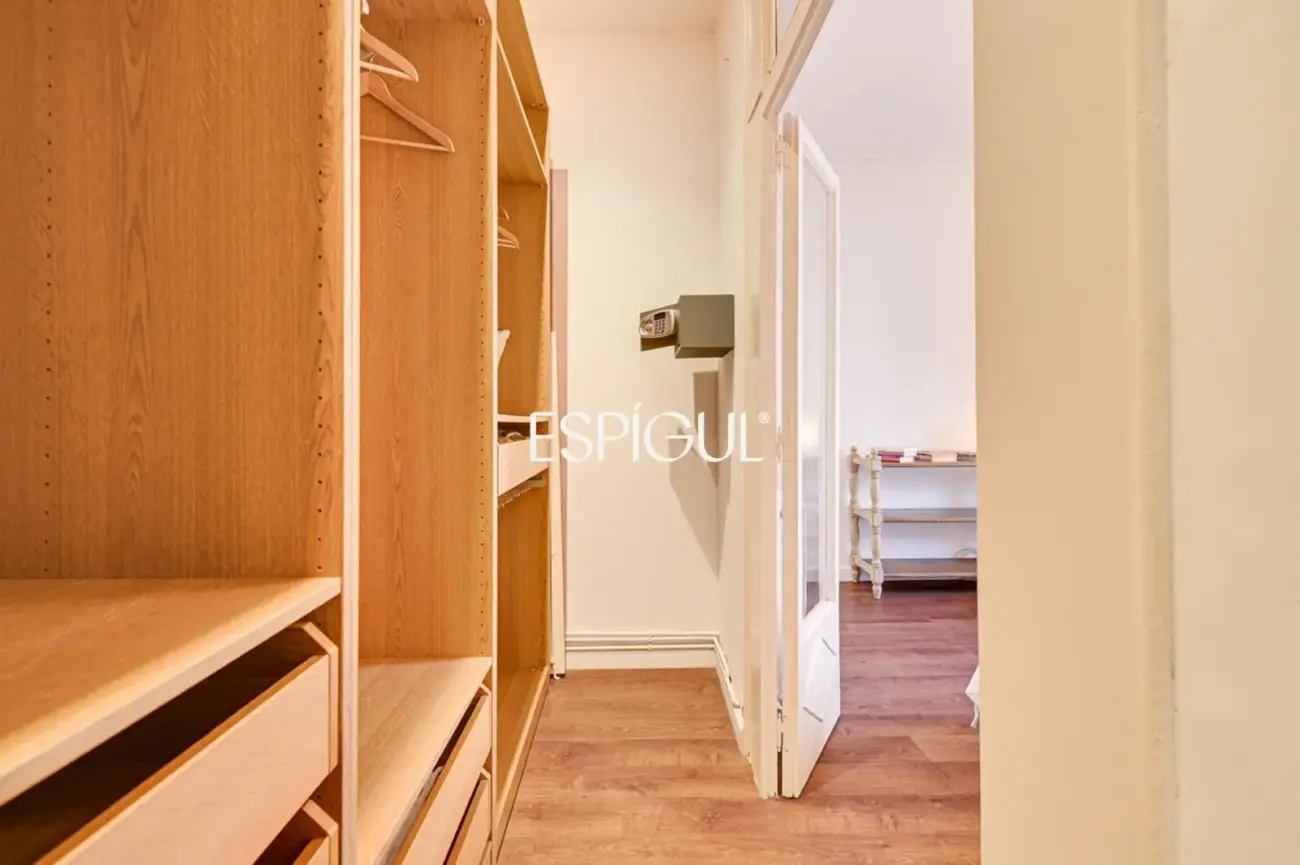 Appartement exclusif avec terrasse privée à Eixample – Sant Antoni