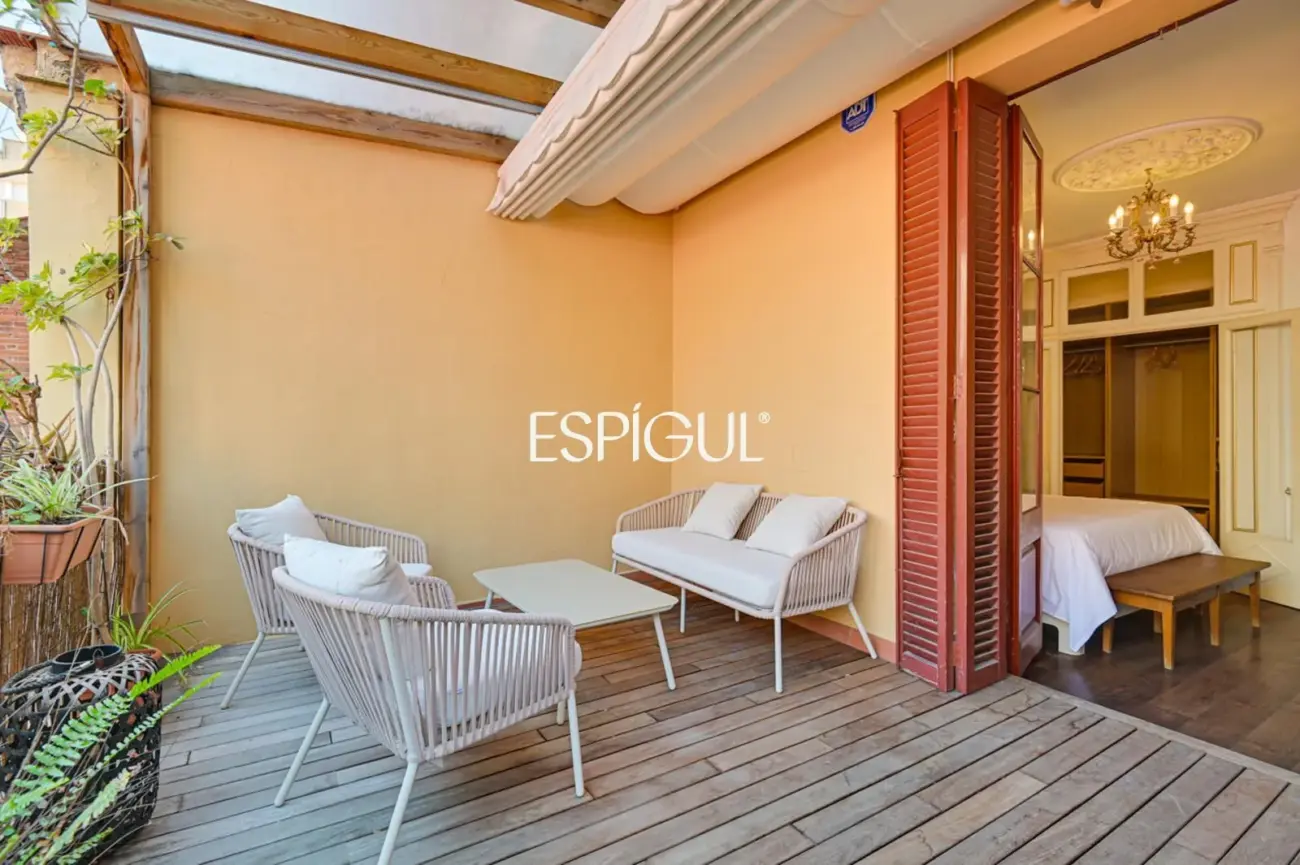 Appartement exclusif avec terrasse privée à Eixample – Sant Antoni