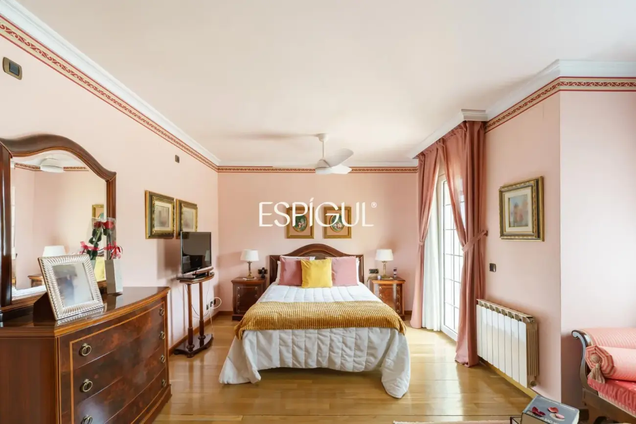 Elegance, views and privacy just 5 minutes from Mataró