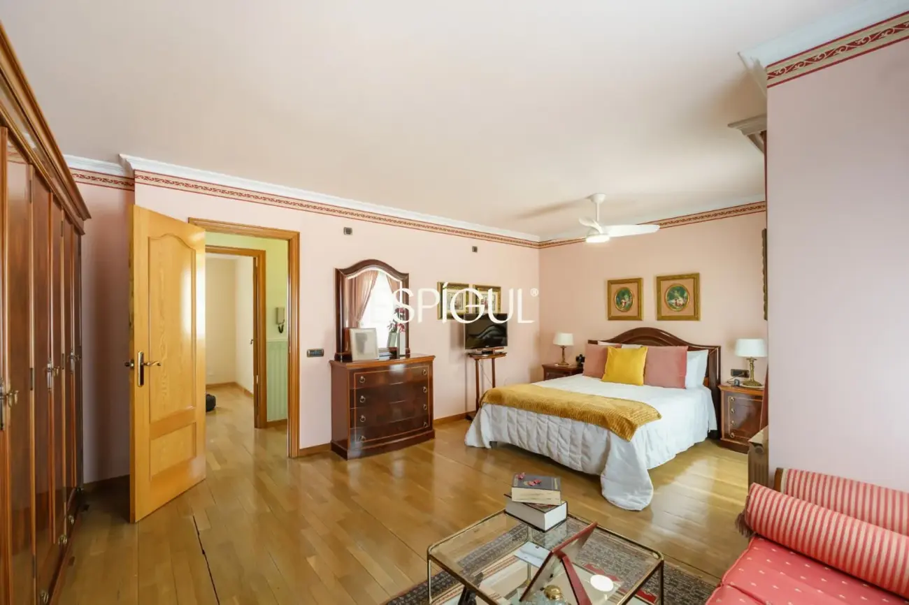 Elegance, views and privacy just 5 minutes from Mataró