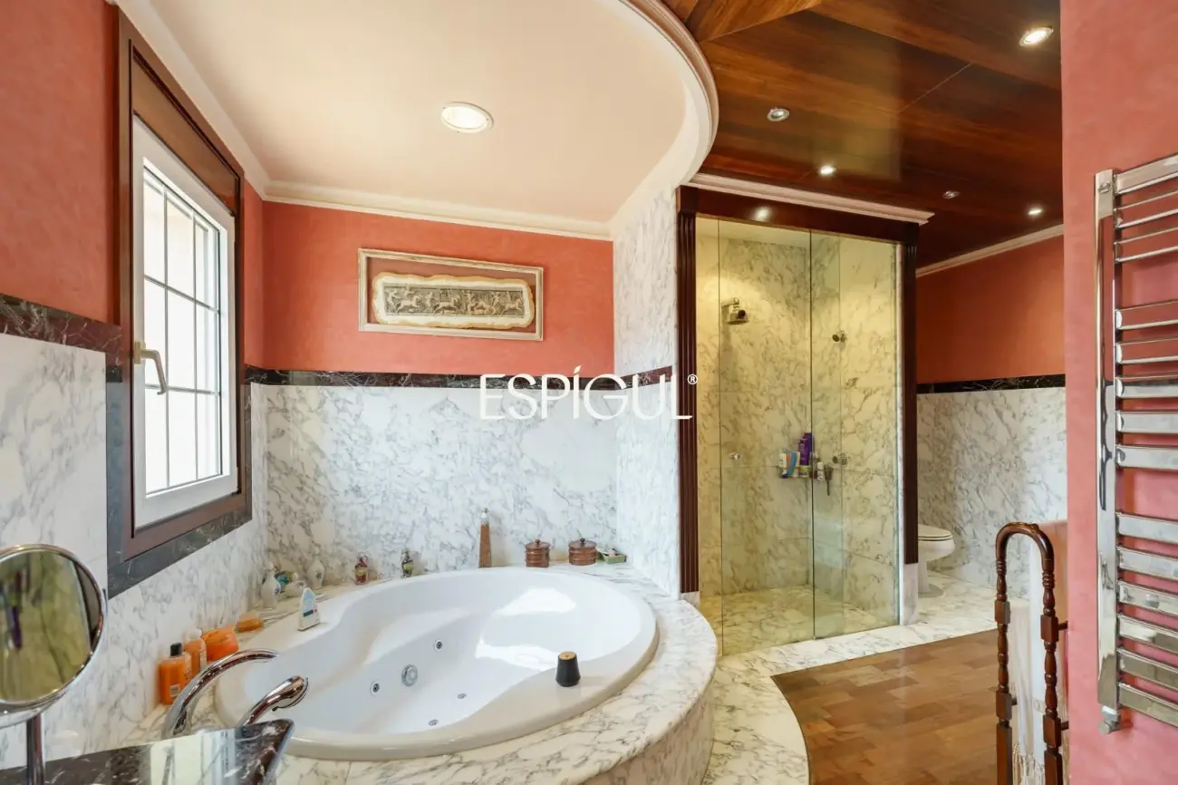 Elegance, views and privacy just 5 minutes from Mataró