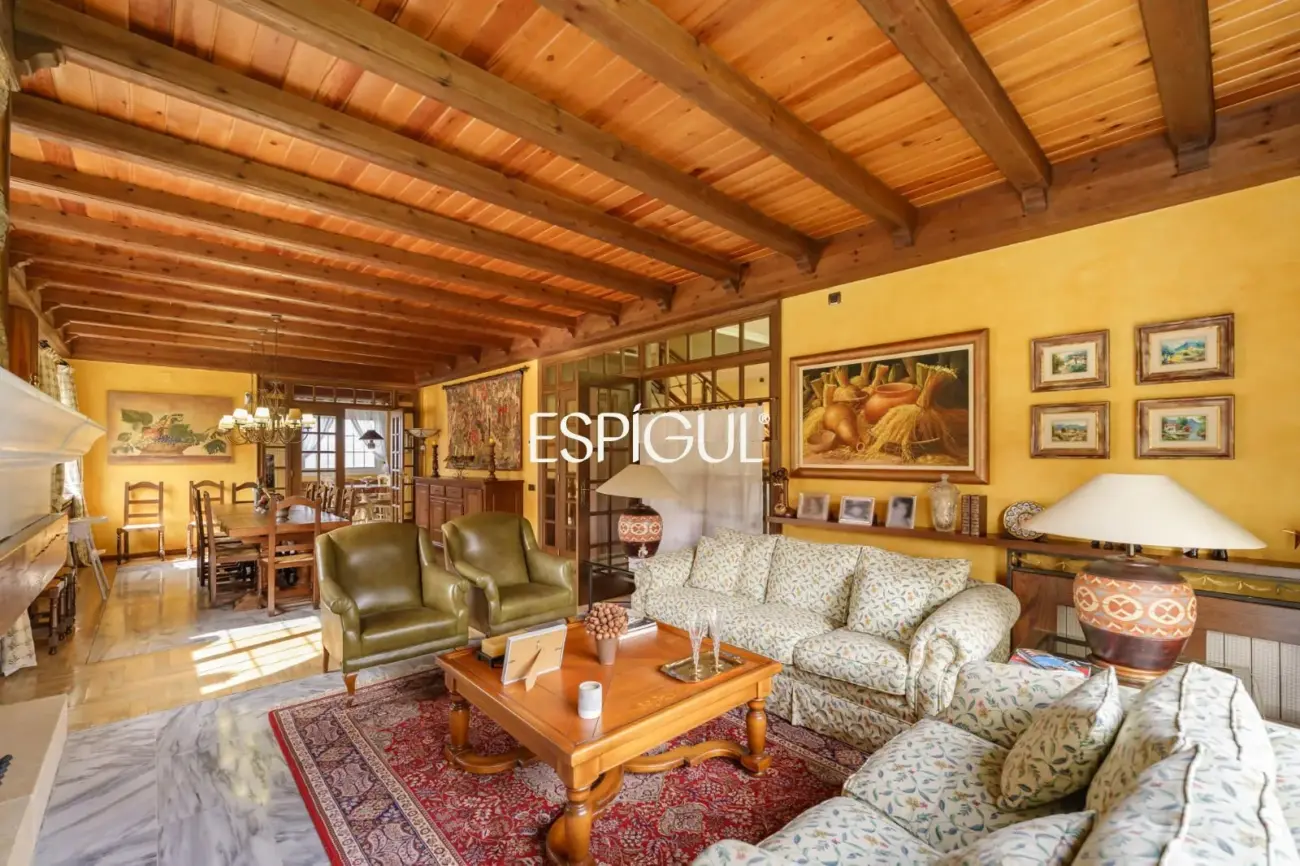 Elegance, views and privacy just 5 minutes from Mataró