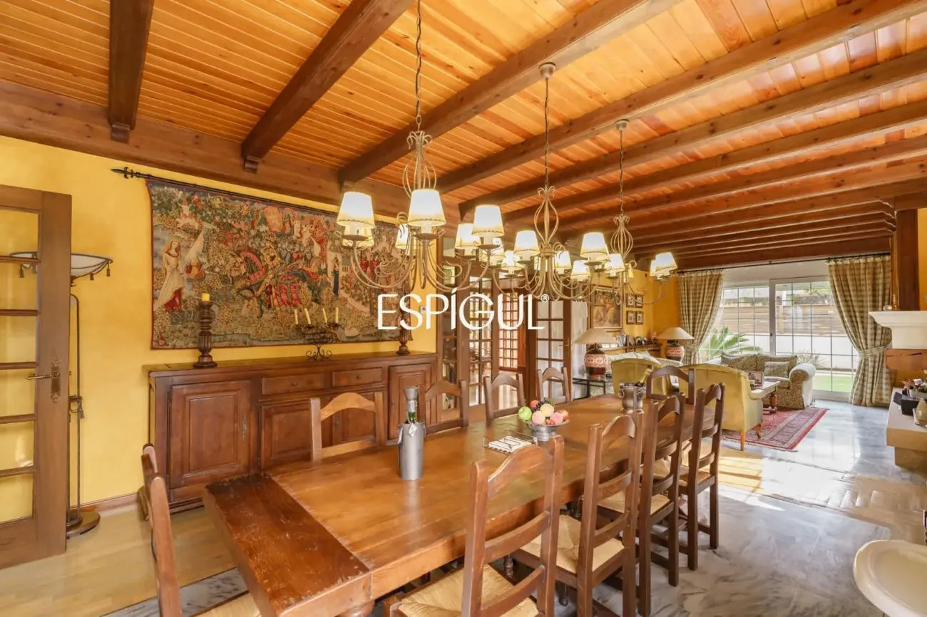 Elegance, views and privacy just 5 minutes from Mataró