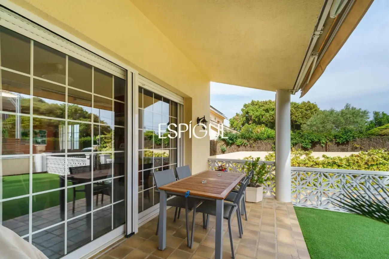 Elegance, views and privacy just 5 minutes from Mataró