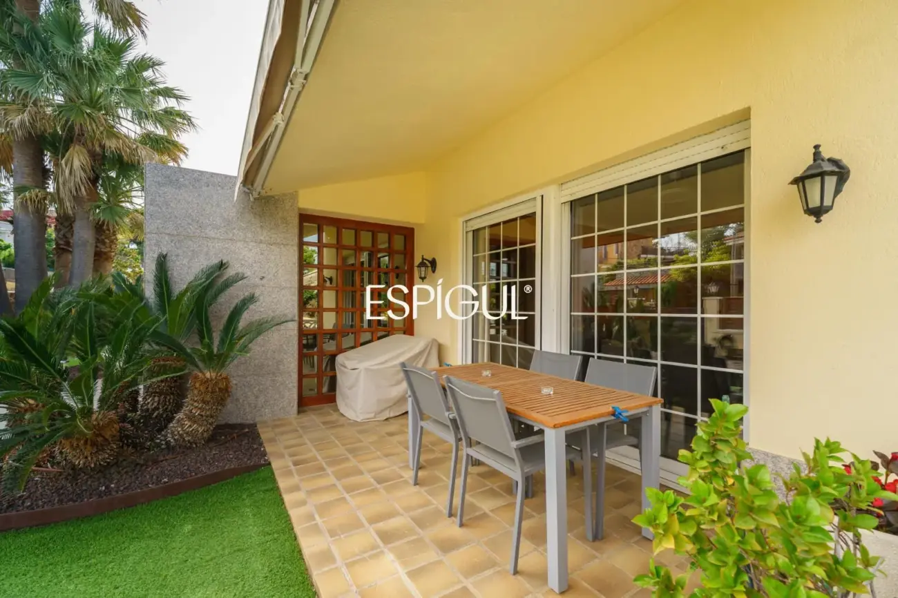 Elegance, views and privacy just 5 minutes from Mataró