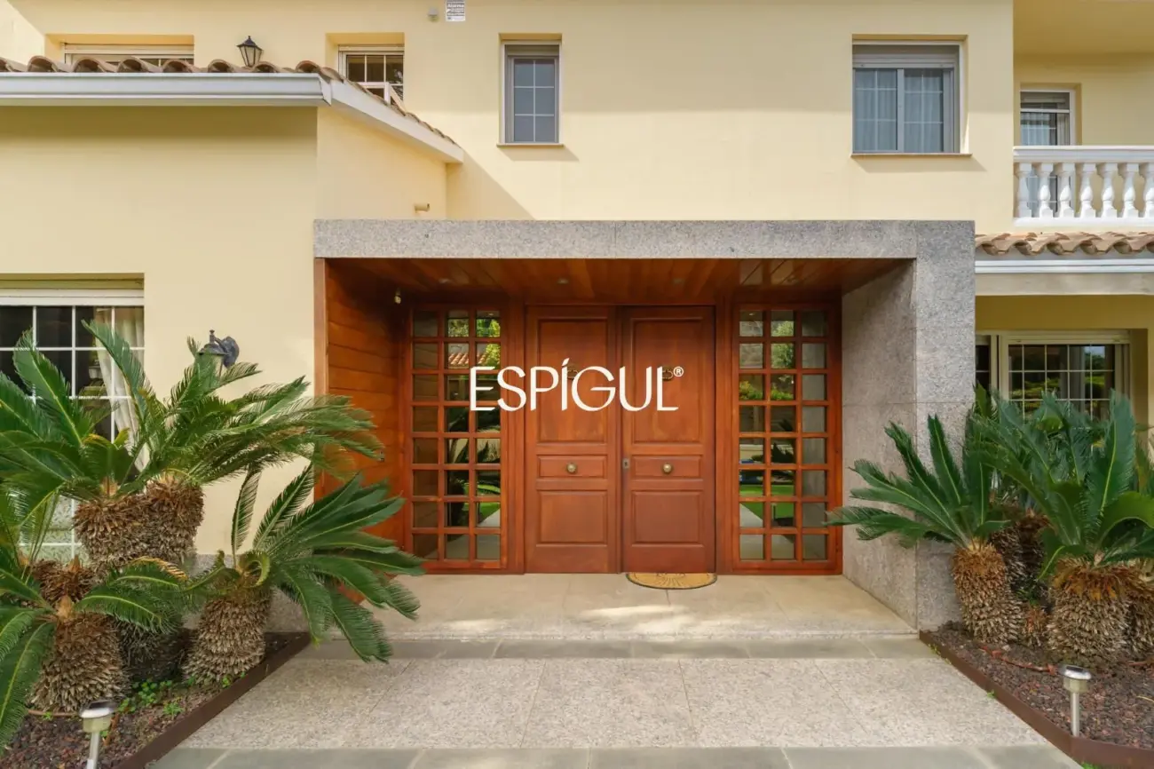 Elegance, views and privacy just 5 minutes from Mataró