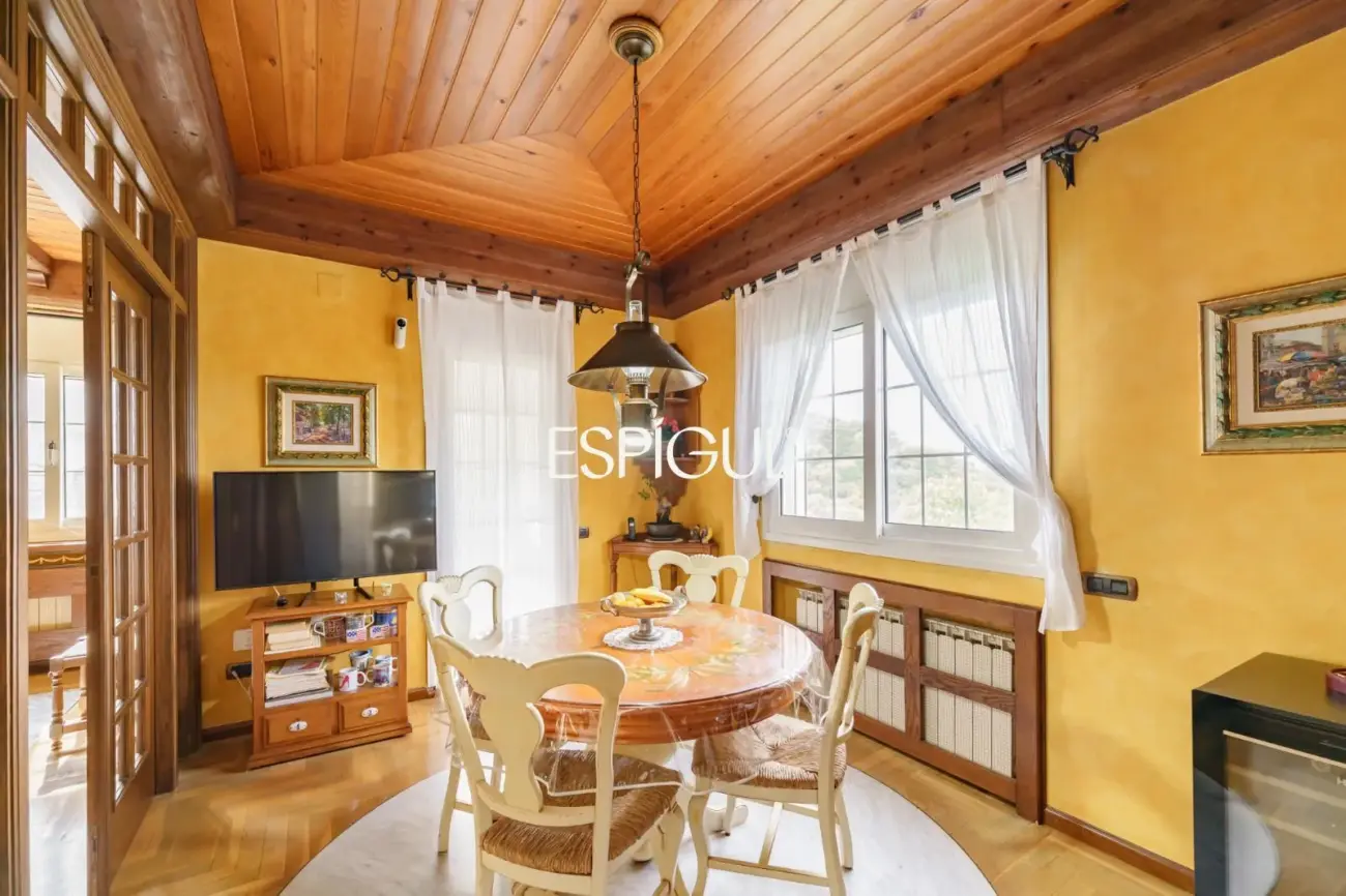 Elegance, views and privacy just 5 minutes from Mataró