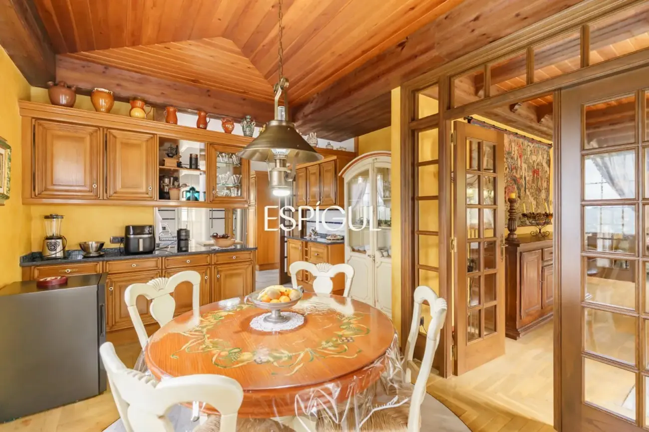 Elegance, views and privacy just 5 minutes from Mataró