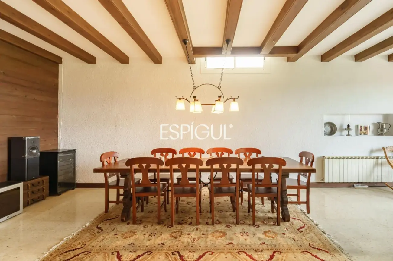 Elegance, views and privacy just 5 minutes from Mataró