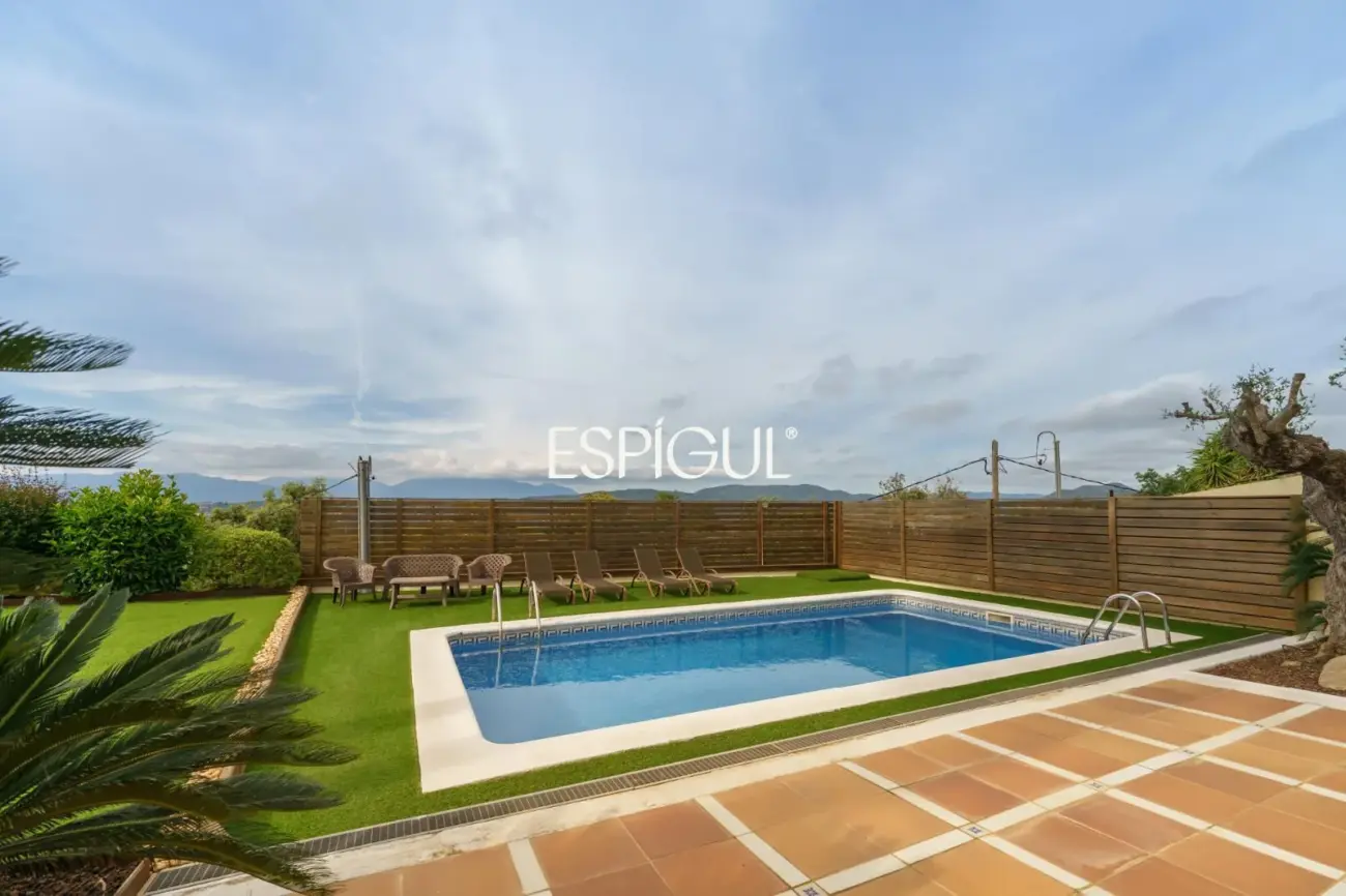 Elegance, views and privacy just 5 minutes from Mataró