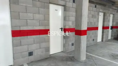 Parking space with storage room for sale in Vilablareix