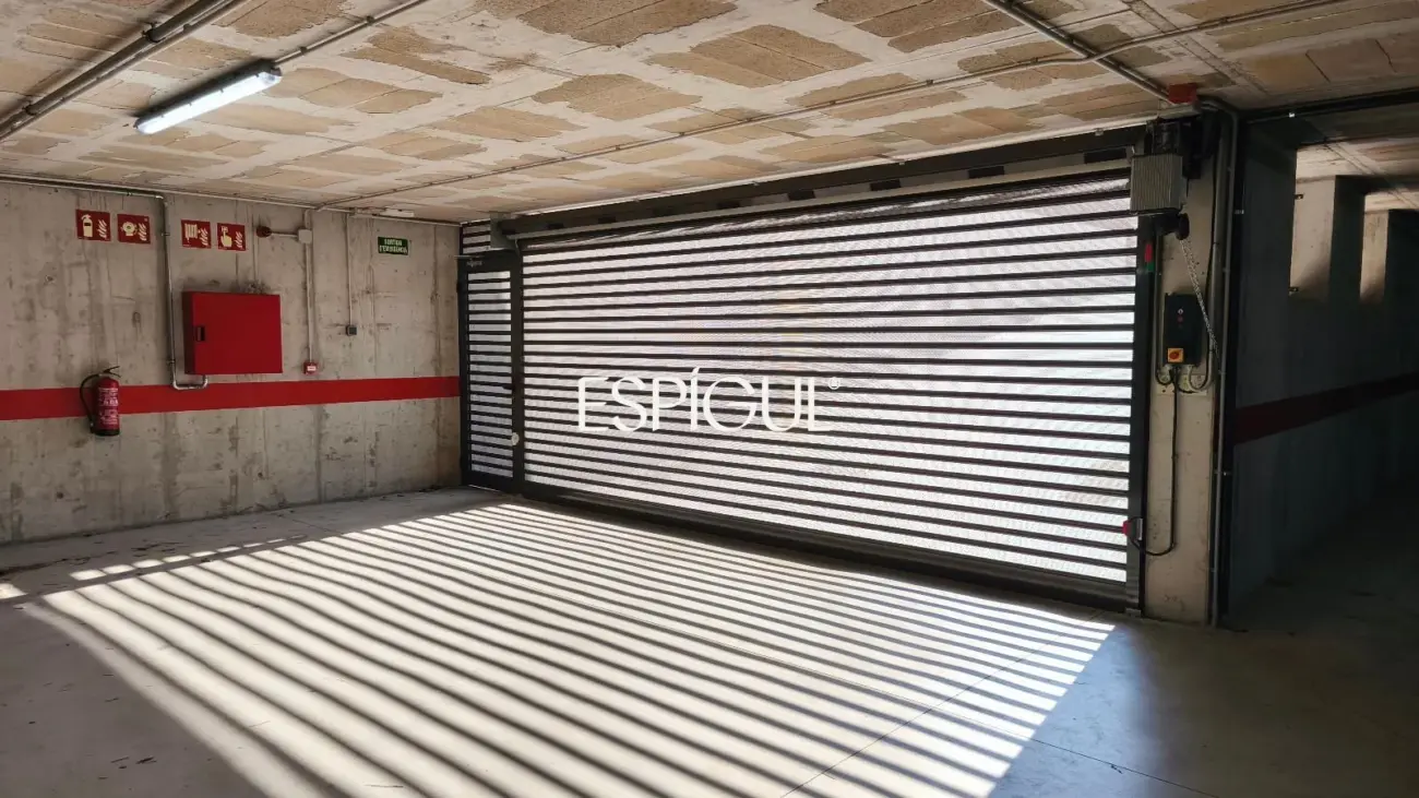 Parking space with storage room for sale in Vilablareix